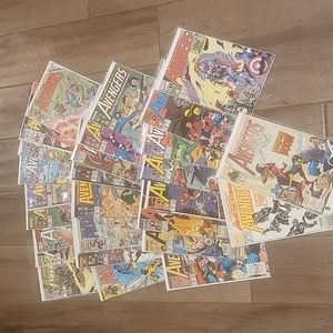 Huge Lot of 27 Avengers Comic Books Vintage Marvel 💥💫